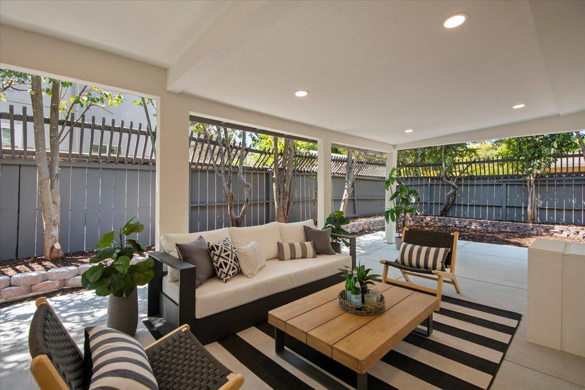 Detail Gallery Image 27 of 52 For 586 Burgoyne St, Mountain View,  CA 94043 - 4 Beds | 4 Baths