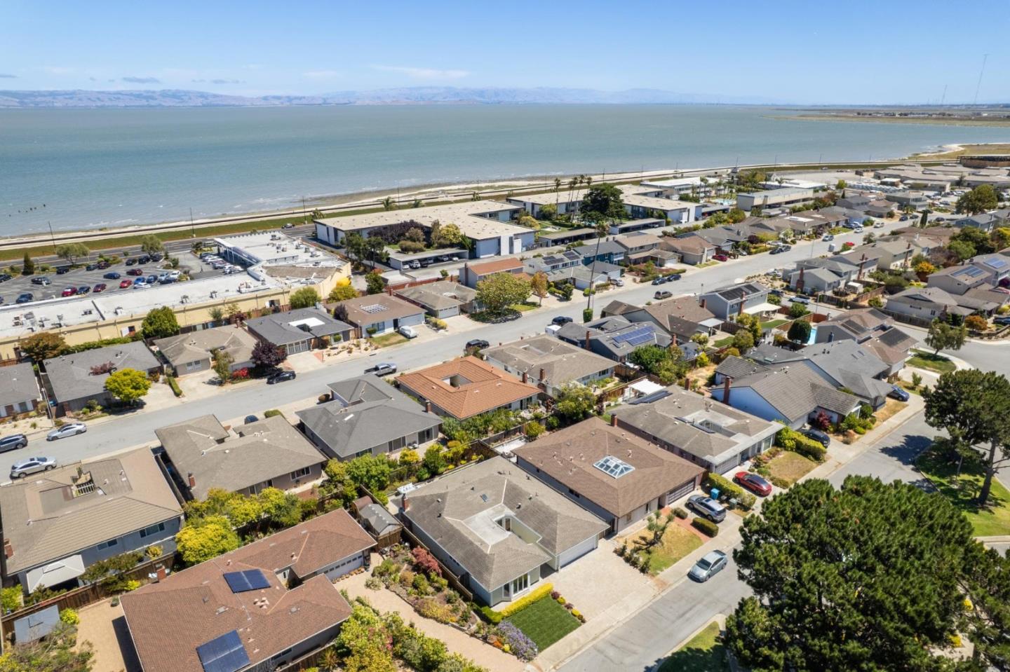 Detail Gallery Image 12 of 86 For 372 Bluefish Ct, Foster City,  CA 94404 - 3 Beds | 2 Baths