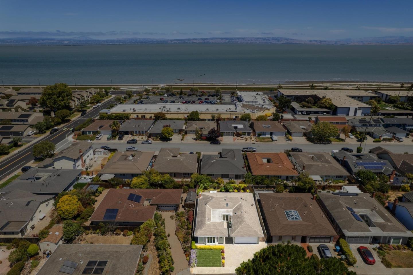 Detail Gallery Image 13 of 86 For 372 Bluefish Ct, Foster City,  CA 94404 - 3 Beds | 2 Baths