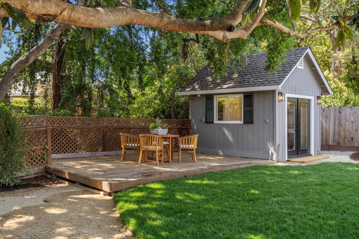 Detail Gallery Image 34 of 38 For 2611 Carson St, Redwood City,  CA 94061 - 3 Beds | 2 Baths