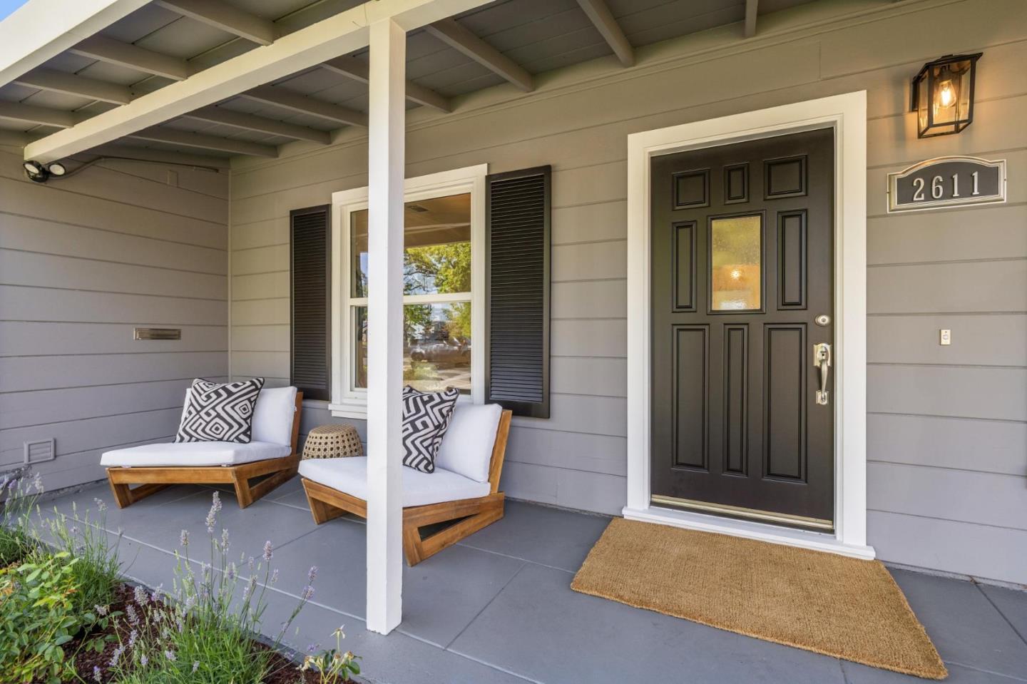 Detail Gallery Image 4 of 38 For 2611 Carson St, Redwood City,  CA 94061 - 3 Beds | 2 Baths