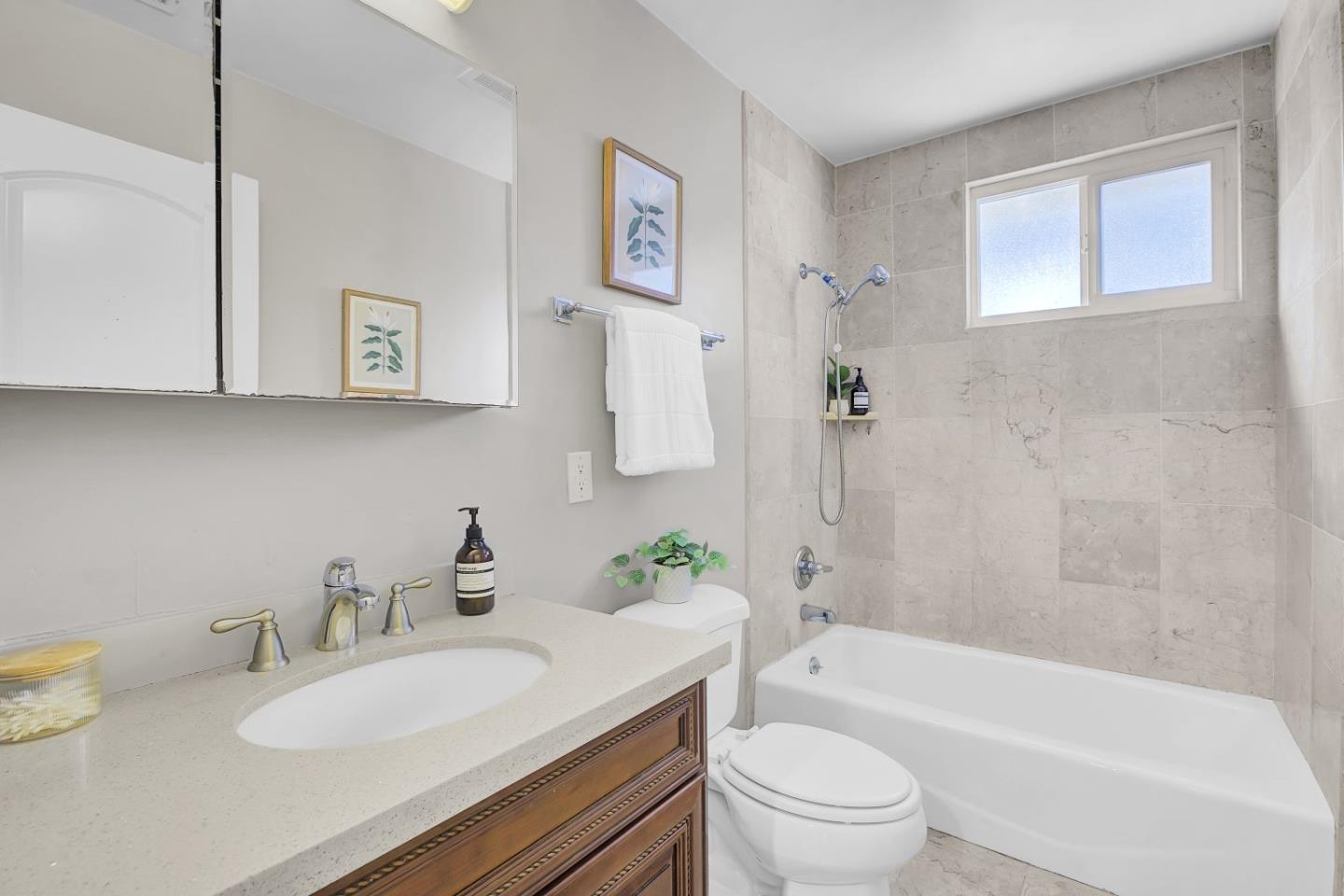 Detail Gallery Image 11 of 25 For 2228 Terra Villa St, East Palo Alto,  CA 94303 - 3 Beds | 1/1 Baths