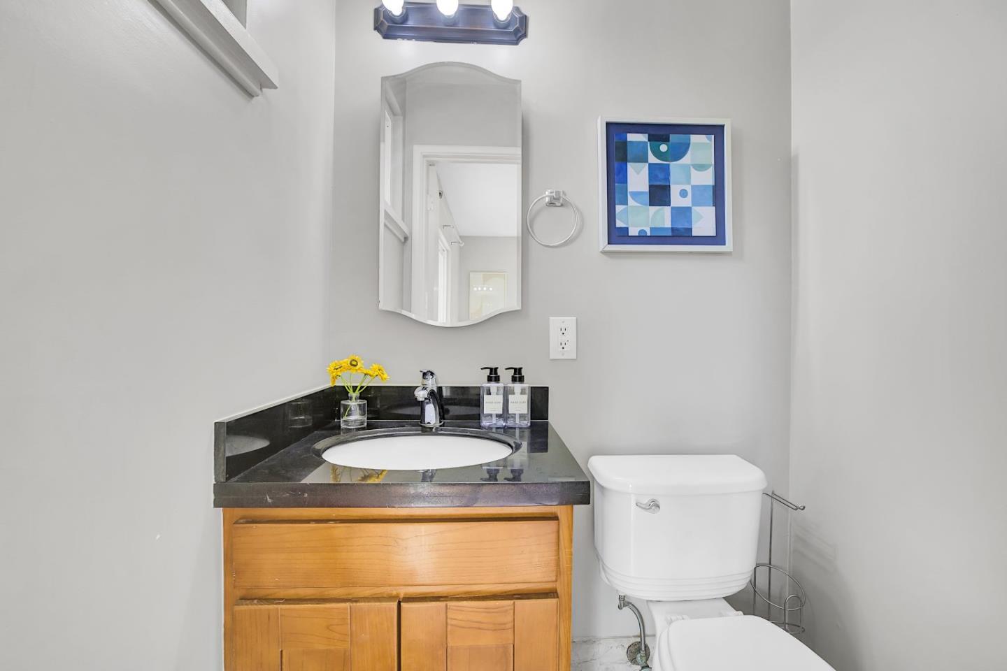 Detail Gallery Image 14 of 25 For 2228 Terra Villa St, East Palo Alto,  CA 94303 - 3 Beds | 1/1 Baths