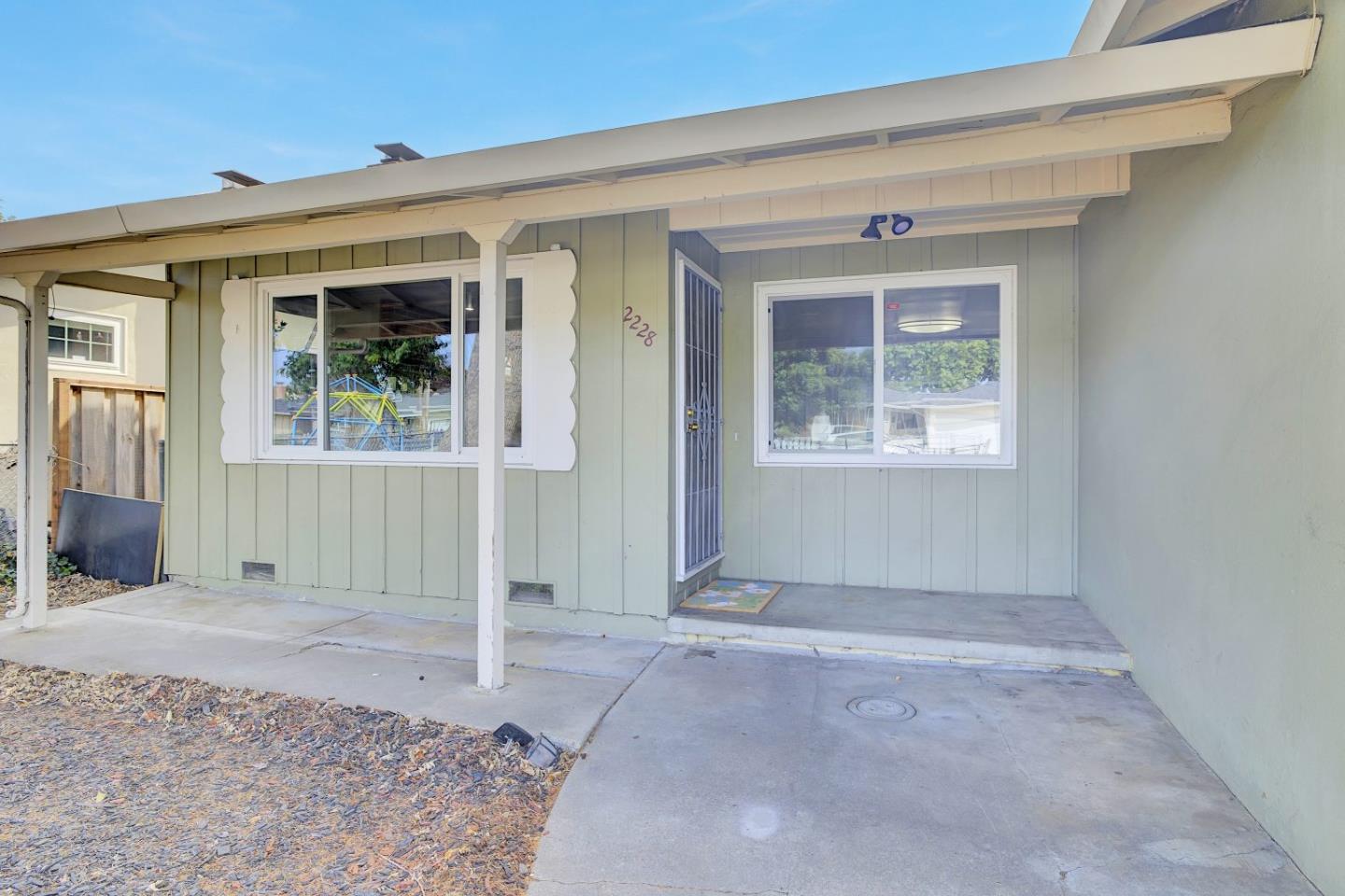 Detail Gallery Image 20 of 25 For 2228 Terra Villa St, East Palo Alto,  CA 94303 - 3 Beds | 1/1 Baths