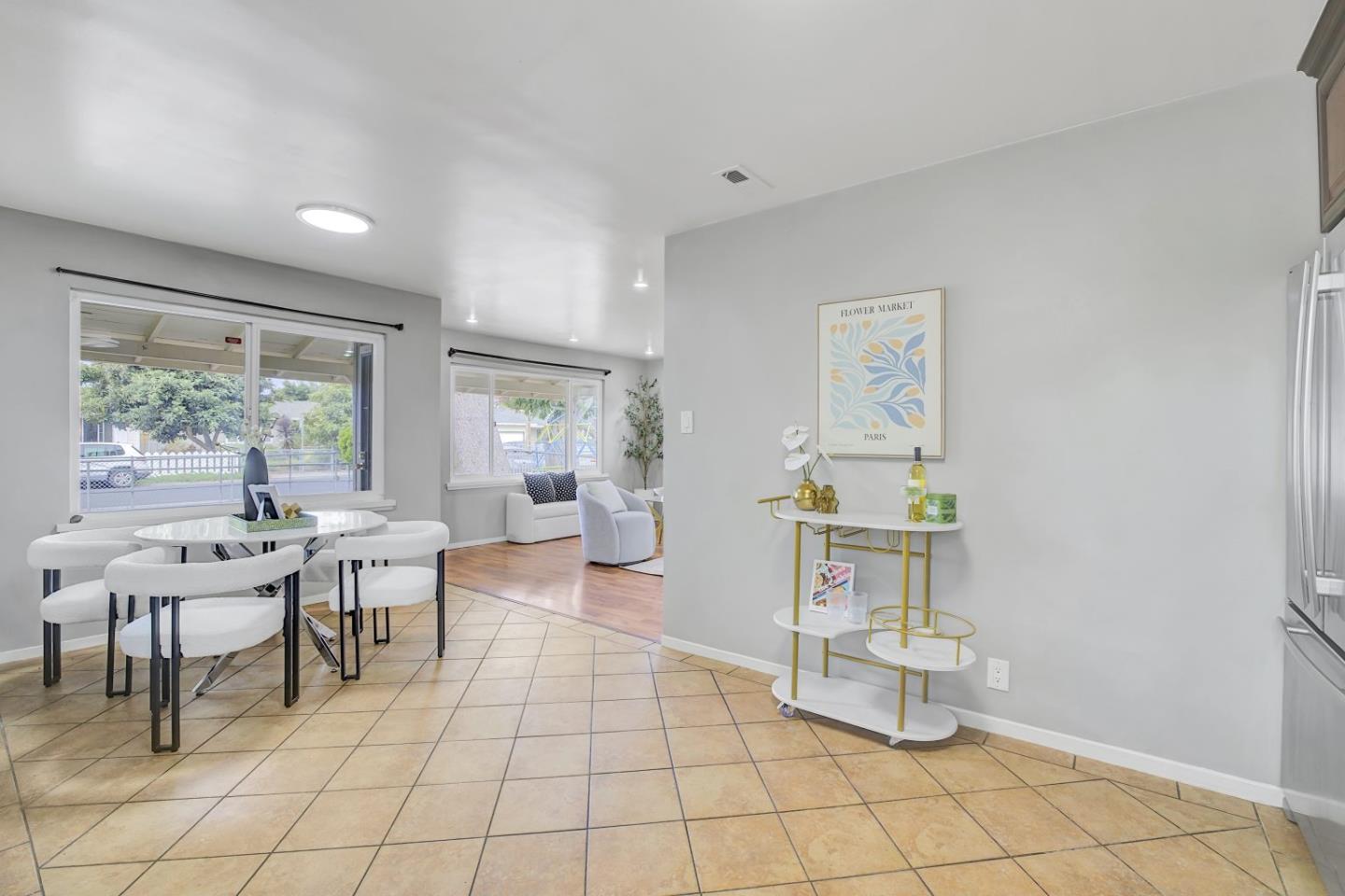 Detail Gallery Image 7 of 25 For 2228 Terra Villa St, East Palo Alto,  CA 94303 - 3 Beds | 1/1 Baths