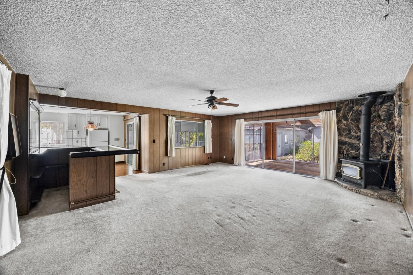 Detail Gallery Image 11 of 26 For 14 Nevada St, Redwood City,  CA 94062 - 2 Beds | 2 Baths