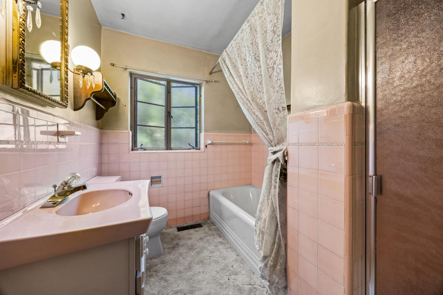 Detail Gallery Image 13 of 26 For 14 Nevada St, Redwood City,  CA 94062 - 2 Beds | 2 Baths
