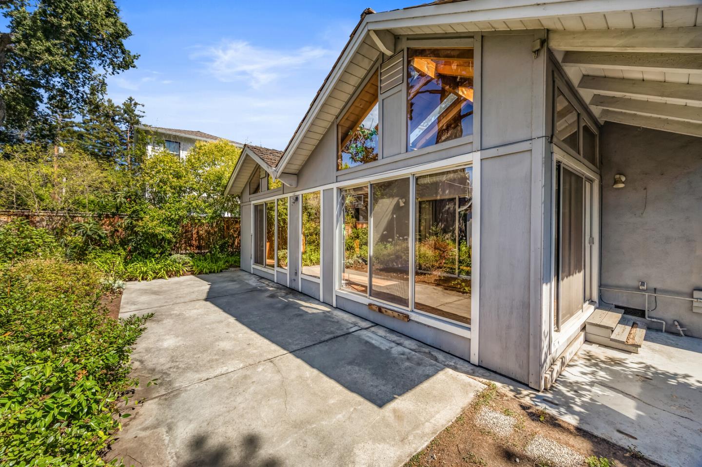 Detail Gallery Image 19 of 26 For 14 Nevada St, Redwood City,  CA 94062 - 2 Beds | 2 Baths