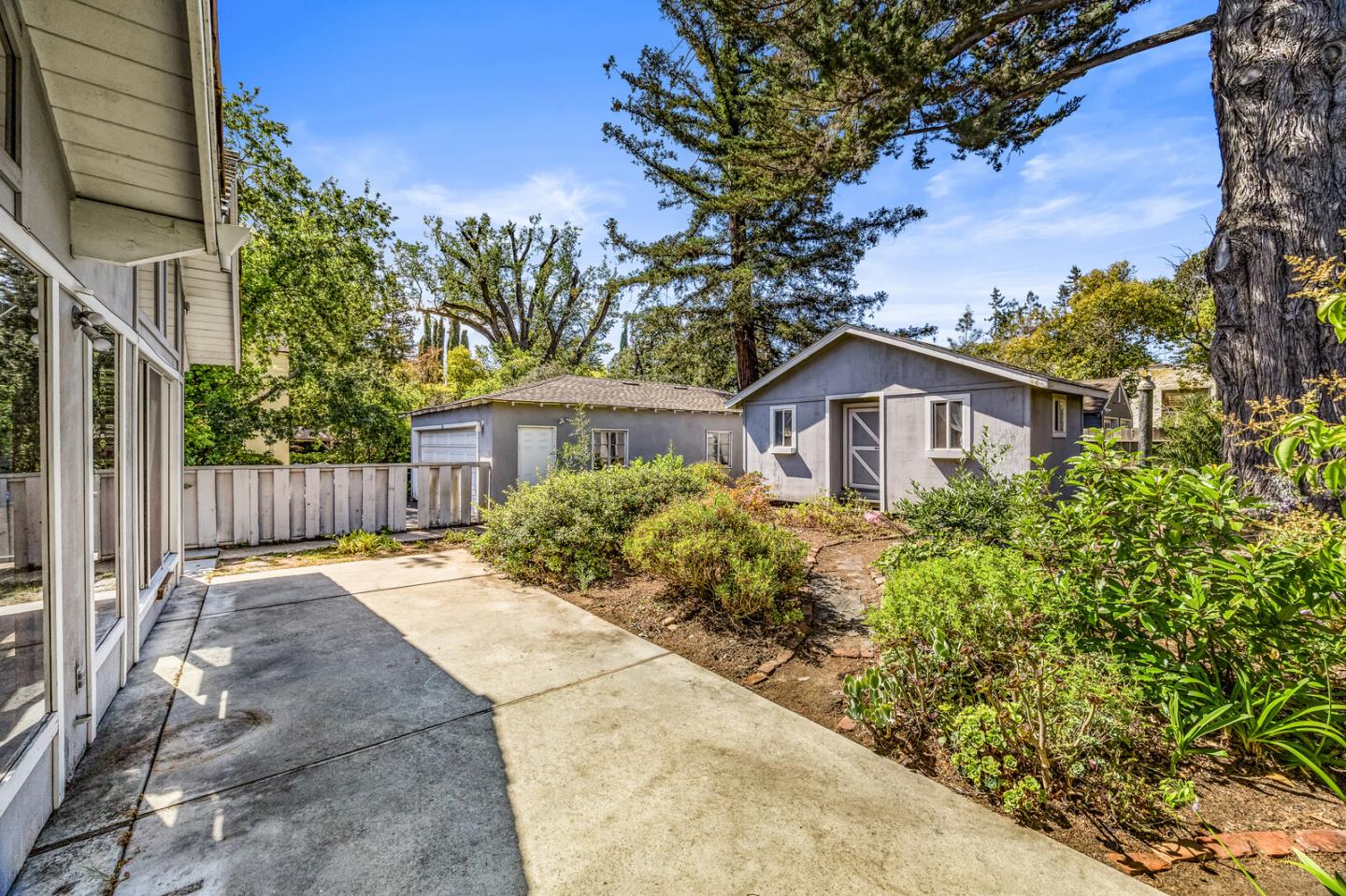 Detail Gallery Image 20 of 26 For 14 Nevada St, Redwood City,  CA 94062 - 2 Beds | 2 Baths
