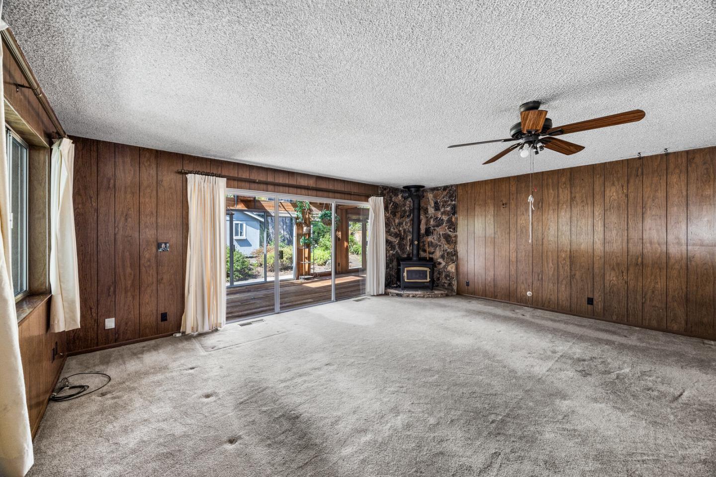 Detail Gallery Image 9 of 26 For 14 Nevada St, Redwood City,  CA 94062 - 2 Beds | 2 Baths