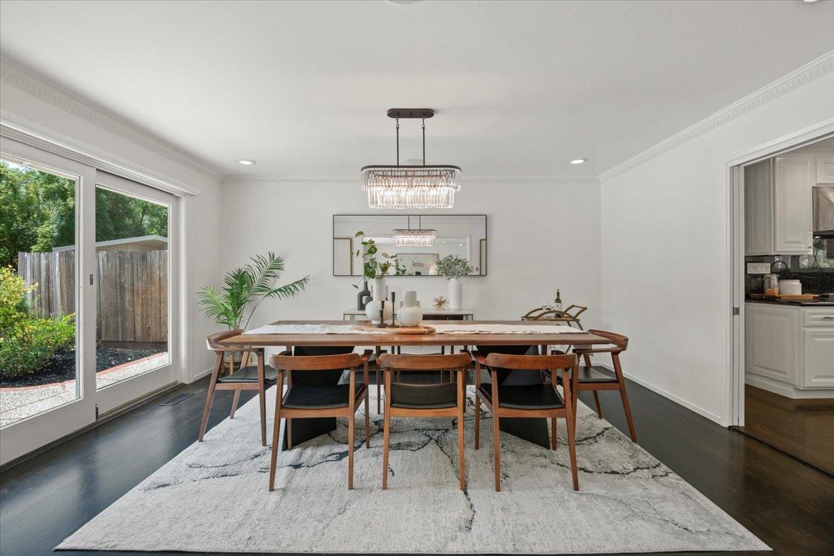Detail Gallery Image 15 of 66 For 14228 Amherst Ct, Los Altos Hills,  CA 94022 - 5 Beds | 4 Baths