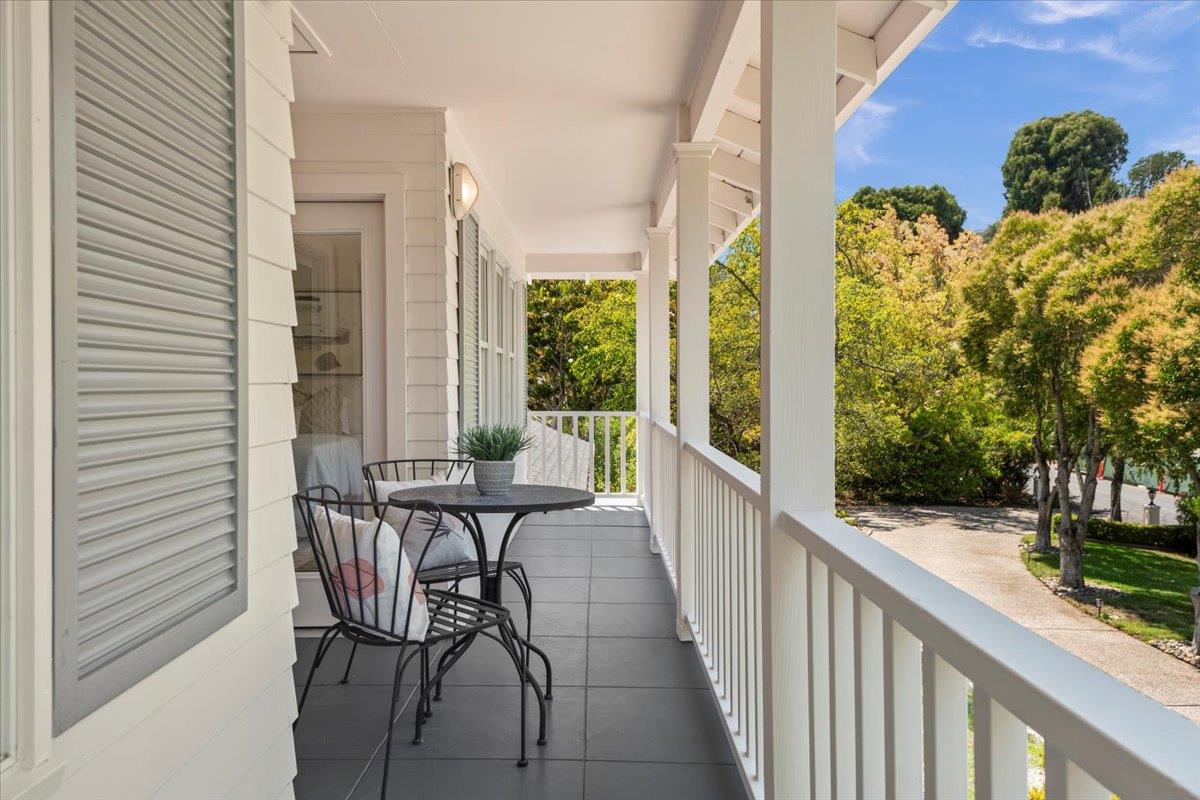 Detail Gallery Image 33 of 66 For 14228 Amherst Ct, Los Altos Hills,  CA 94022 - 5 Beds | 4 Baths