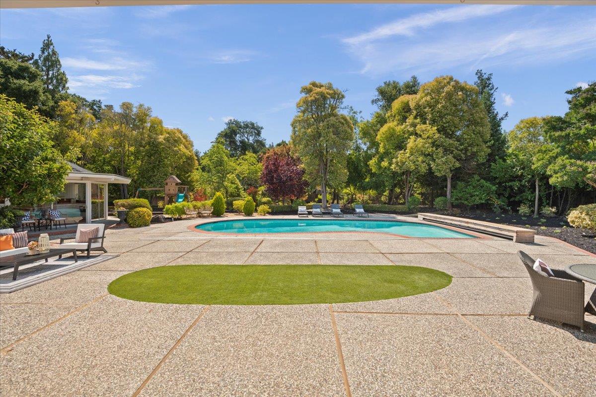 Detail Gallery Image 40 of 66 For 14228 Amherst Ct, Los Altos Hills,  CA 94022 - 5 Beds | 4 Baths