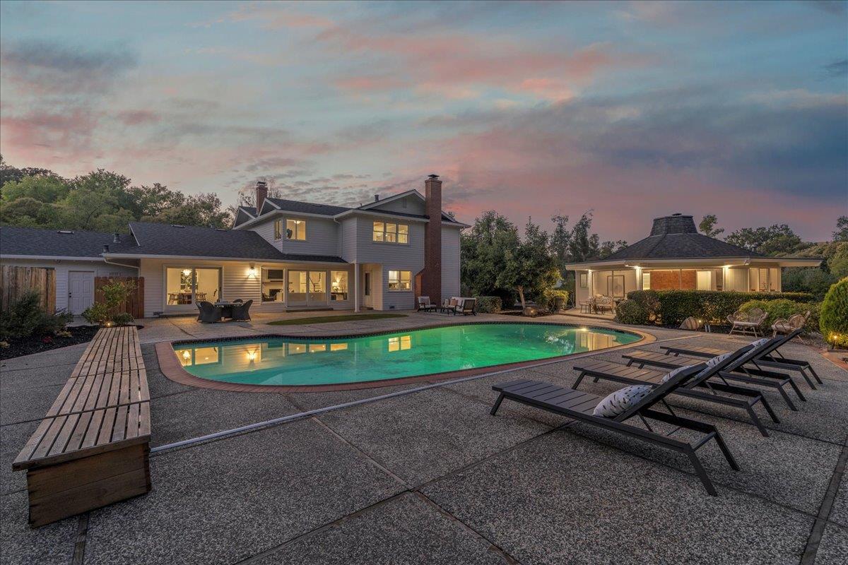 Detail Gallery Image 54 of 66 For 14228 Amherst Ct, Los Altos Hills,  CA 94022 - 5 Beds | 4 Baths