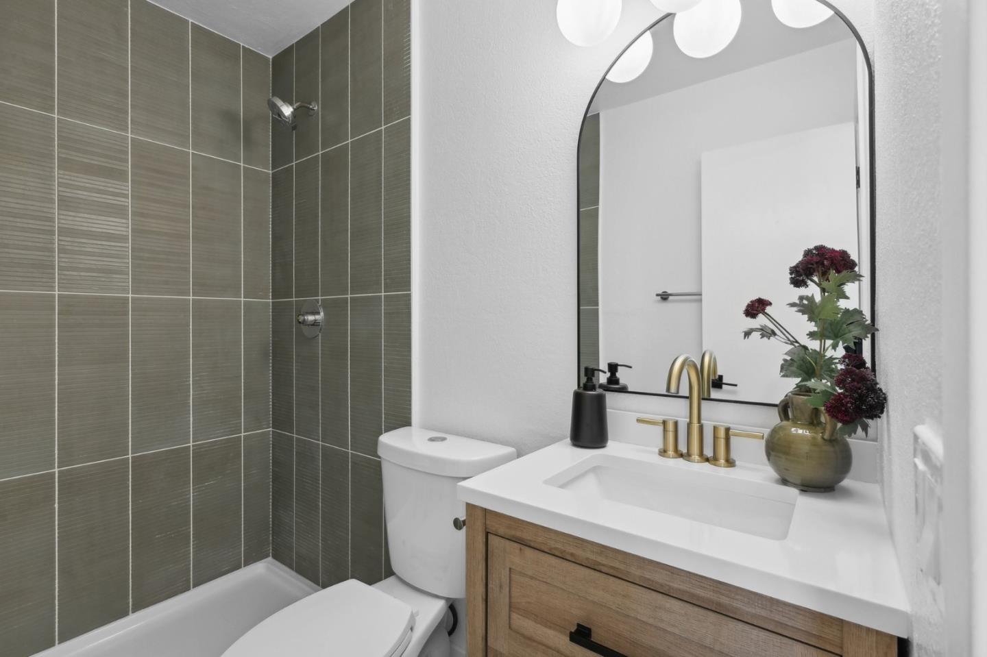Detail Gallery Image 16 of 34 For 3918 Crofton Way, South San Francisco,  CA 94080 - 4 Beds | 2/1 Baths