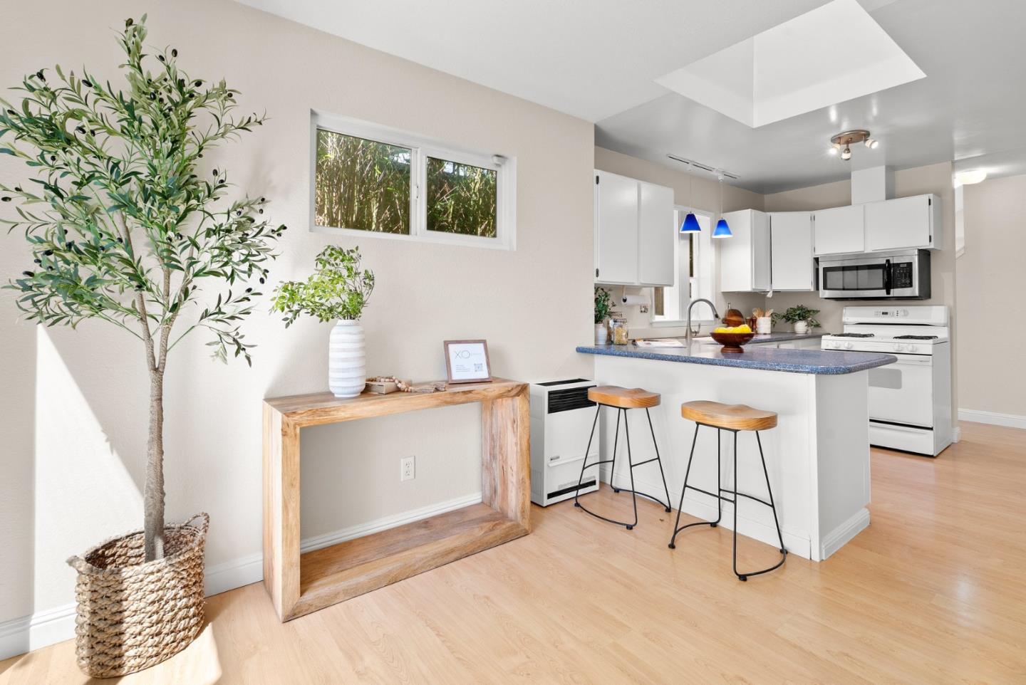 Detail Gallery Image 19 of 55 For 141 Walk Cir, Santa Cruz,  CA 95060 - 2 Beds | 2 Baths