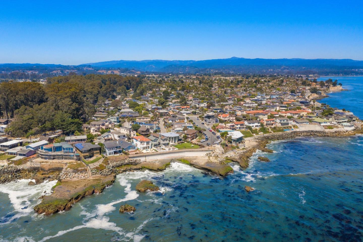Detail Gallery Image 45 of 55 For 141 Walk Cir, Santa Cruz,  CA 95060 - 2 Beds | 2 Baths