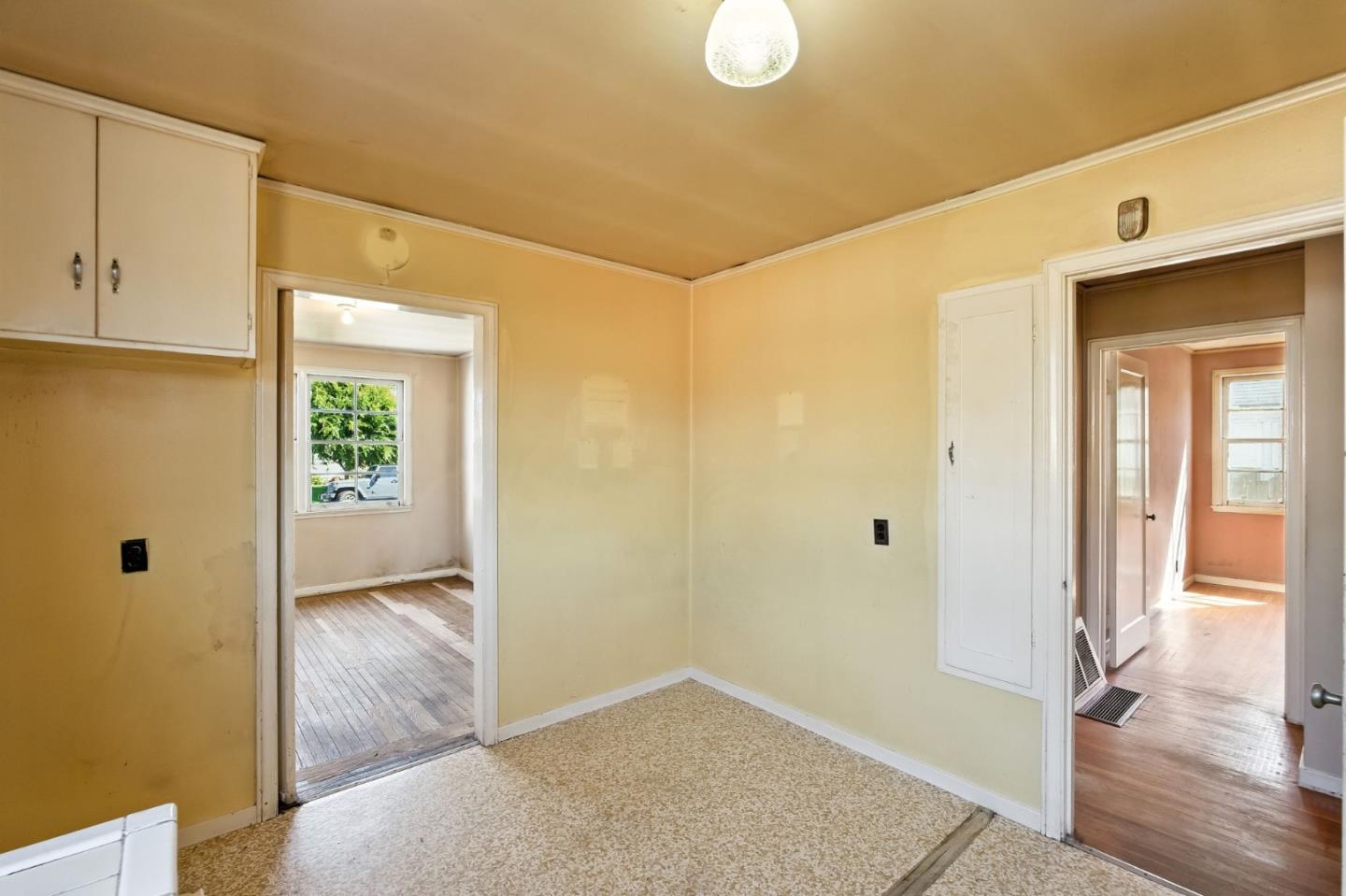 Detail Gallery Image 12 of 31 For 1333 Williams Ave, San Bruno,  CA 94066 - 3 Beds | 1 Baths