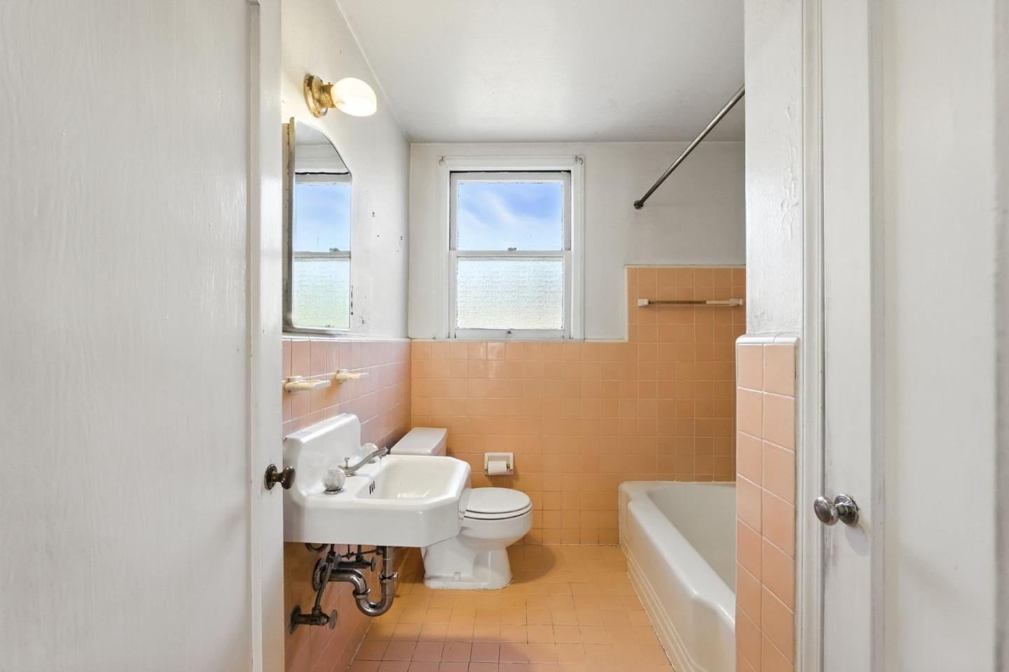 Detail Gallery Image 18 of 31 For 1333 Williams Ave, San Bruno,  CA 94066 - 3 Beds | 1 Baths