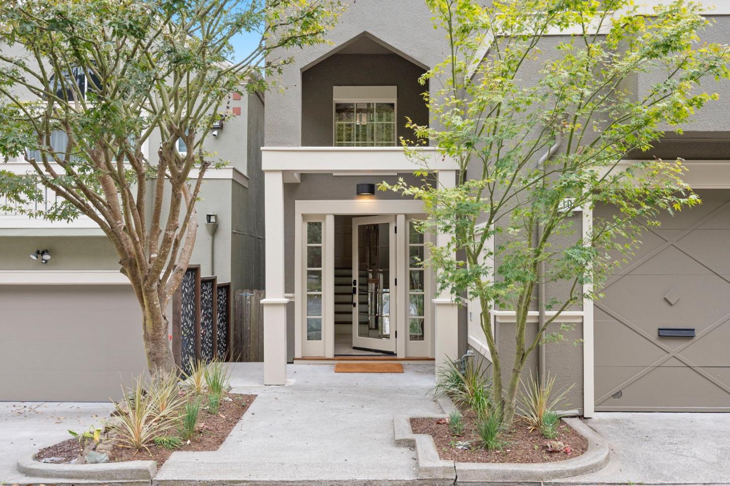 Detail Gallery Image 3 of 85 For 107 Knockash Hl, San Francisco,  CA 94127 - 5 Beds | 4/1 Baths