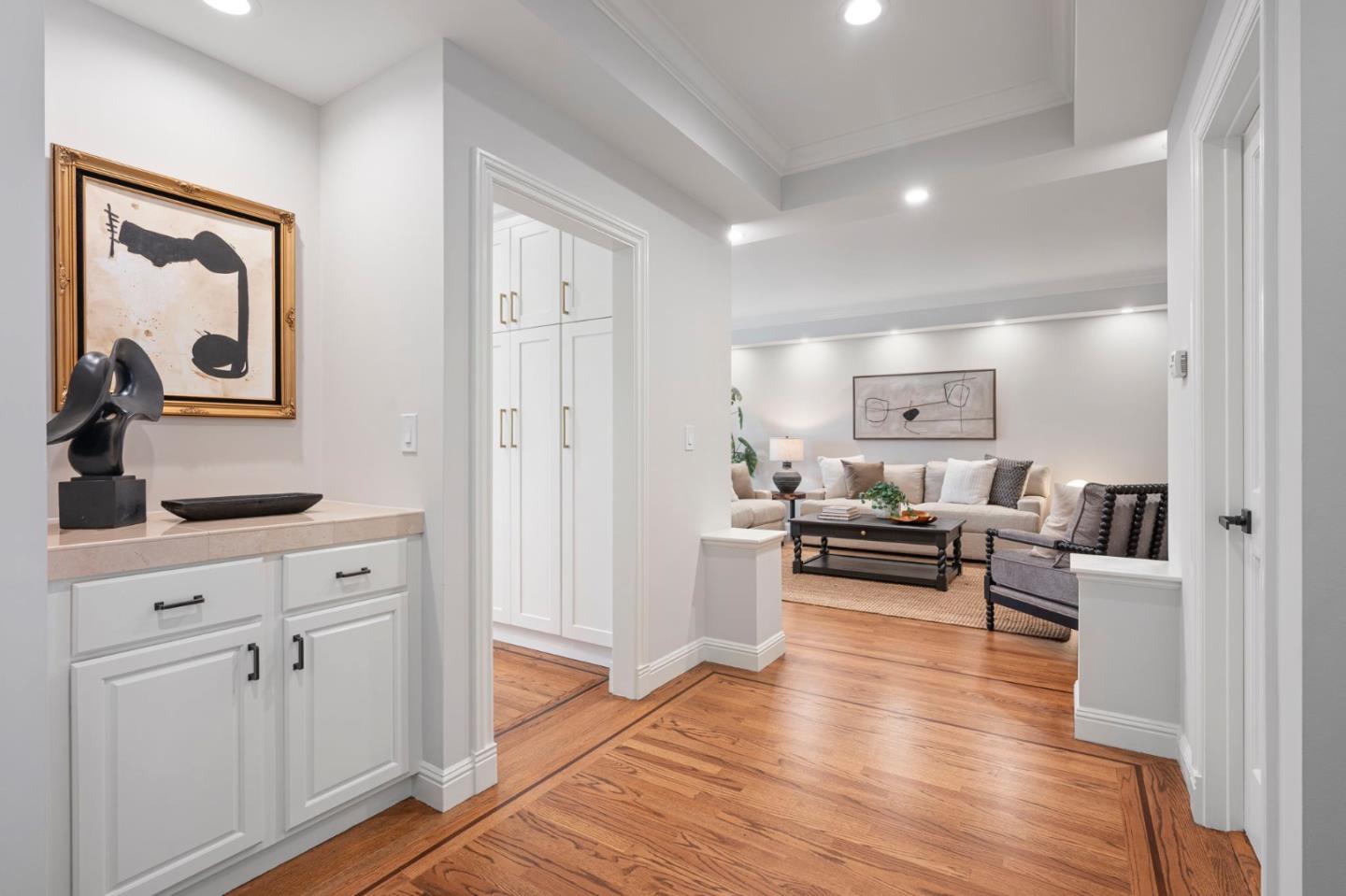 Detail Gallery Image 5 of 85 For 107 Knockash Hl, San Francisco,  CA 94127 - 5 Beds | 4/1 Baths