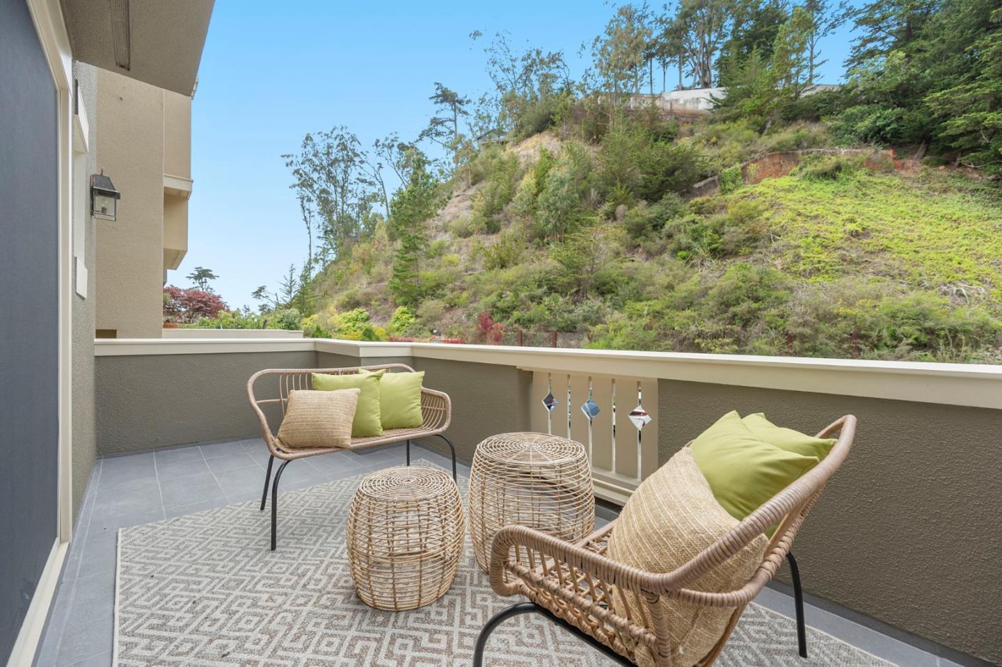 Detail Gallery Image 61 of 85 For 107 Knockash Hl, San Francisco,  CA 94127 - 5 Beds | 4/1 Baths