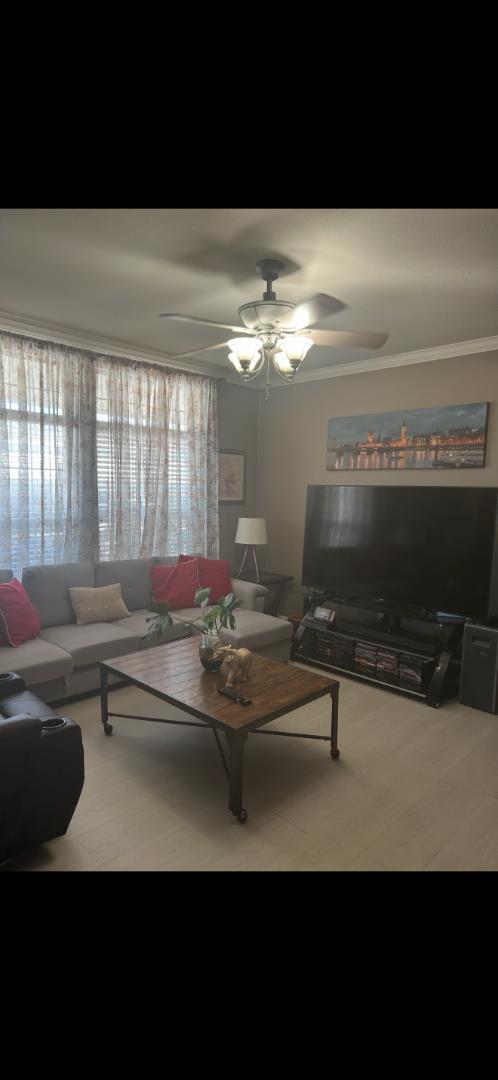 Detail Gallery Image 4 of 16 For 1225 Vienna Drive #267,  Sunnyvale,  CA 94089 - 3 Beds | 2 Baths