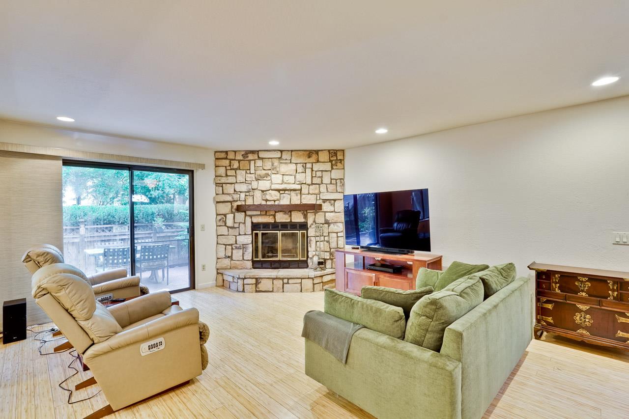 Detail Gallery Image 2 of 28 For 1132 Cherryview Ln, San Jose,  CA 95118 - 3 Beds | 2/1 Baths