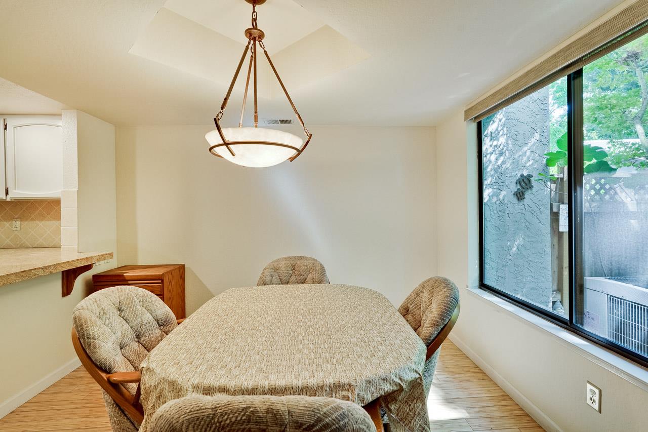 Detail Gallery Image 9 of 28 For 1132 Cherryview Ln, San Jose,  CA 95118 - 3 Beds | 2/1 Baths