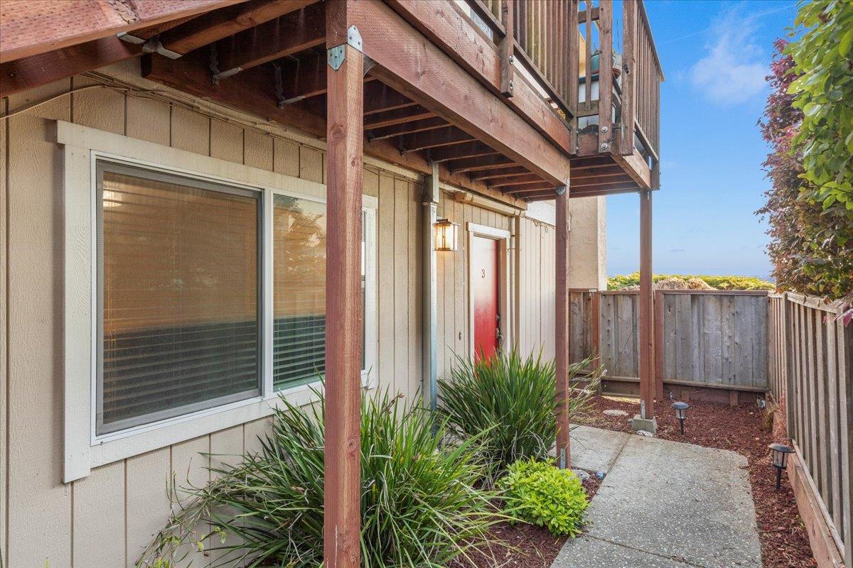 Detail Gallery Image 3 of 20 For 261 Sea Ridge Rd #3,  Aptos,  CA 95003 - 2 Beds | 2 Baths