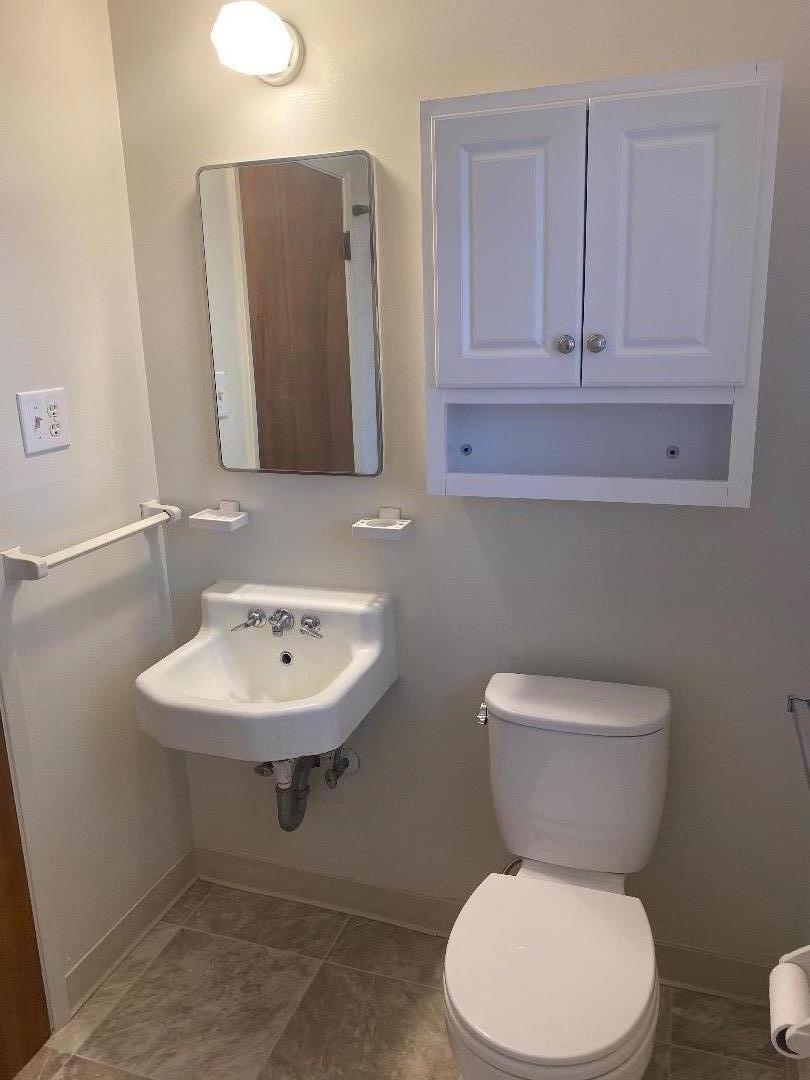 Detail Gallery Image 4 of 8 For 1415 El Camino Real #11,  Burlingame,  CA 94010 - 0 Beds | 1 Baths