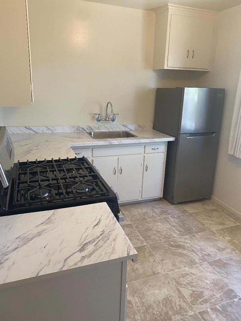 Detail Gallery Image 8 of 8 For 1415 El Camino Real #11,  Burlingame,  CA 94010 - 0 Beds | 1 Baths