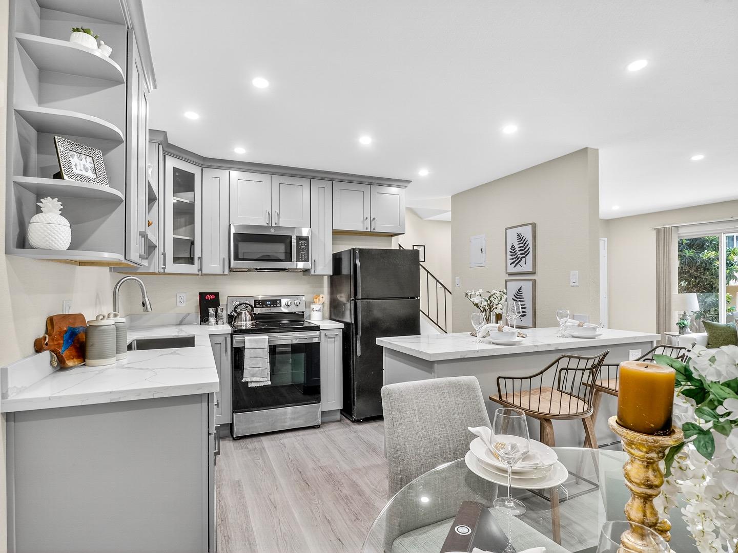 Detail Gallery Image 13 of 42 For 380 Auburn Way #6,  San Jose,  CA 95129 - 2 Beds | 1/1 Baths