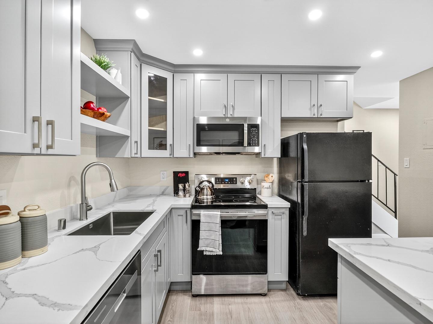 Detail Gallery Image 14 of 42 For 380 Auburn Way #6,  San Jose,  CA 95129 - 2 Beds | 1/1 Baths