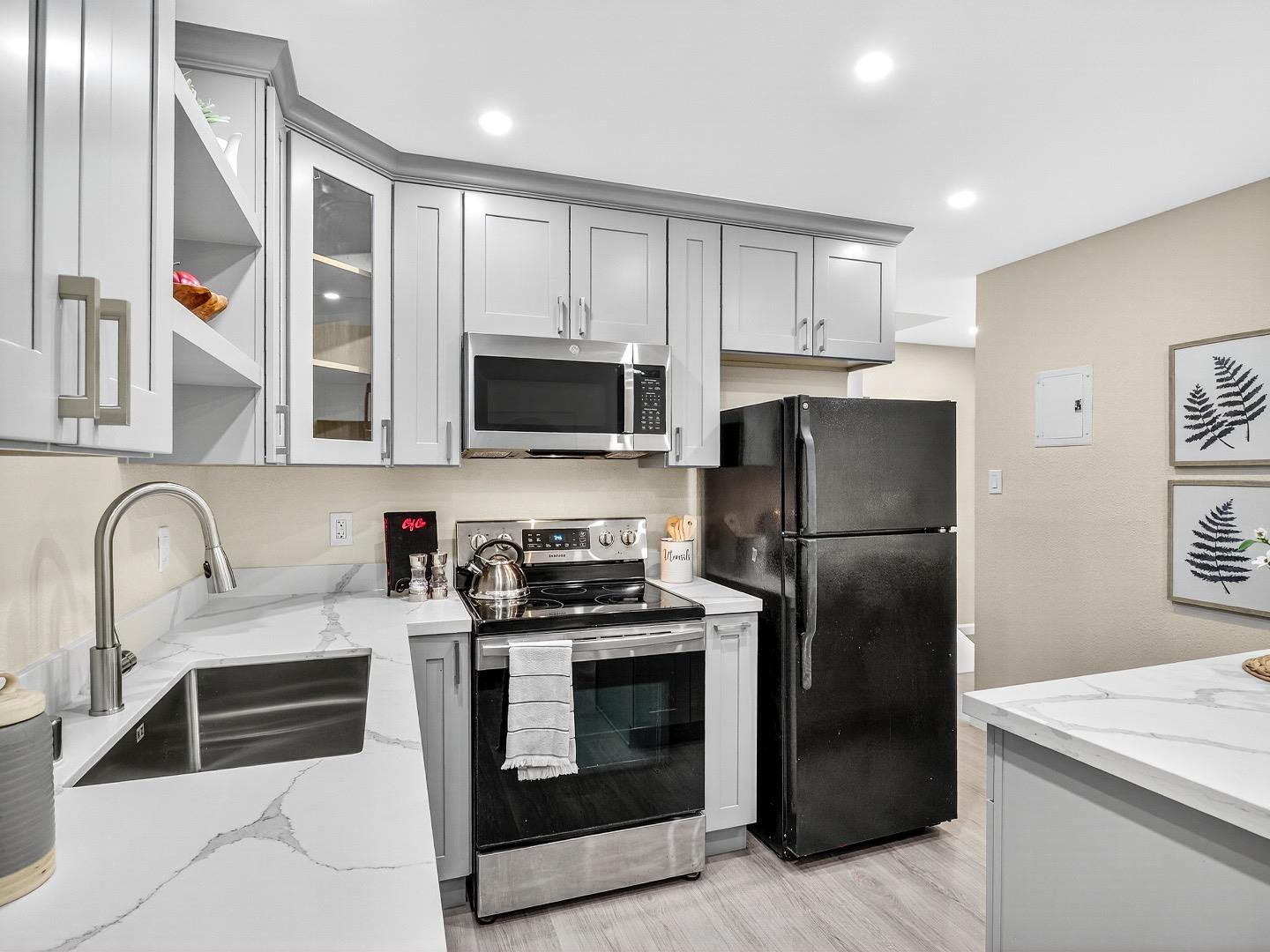 Detail Gallery Image 16 of 42 For 380 Auburn Way #6,  San Jose,  CA 95129 - 2 Beds | 1/1 Baths