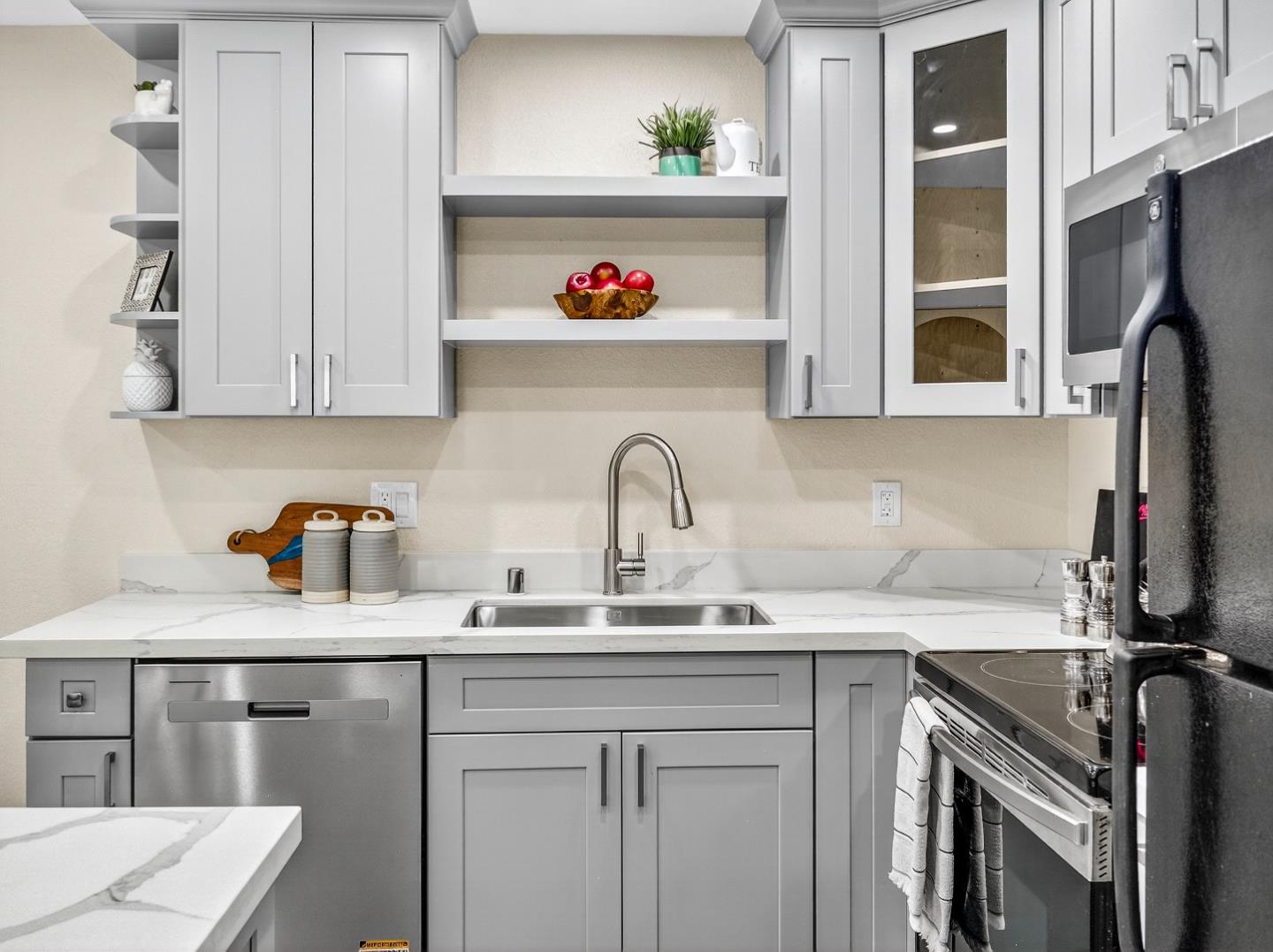 Detail Gallery Image 17 of 42 For 380 Auburn Way #6,  San Jose,  CA 95129 - 2 Beds | 1/1 Baths
