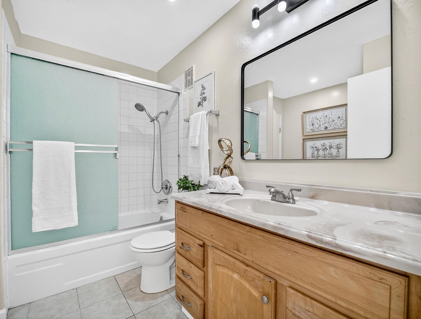 Detail Gallery Image 35 of 42 For 380 Auburn Way #6,  San Jose,  CA 95129 - 2 Beds | 1/1 Baths