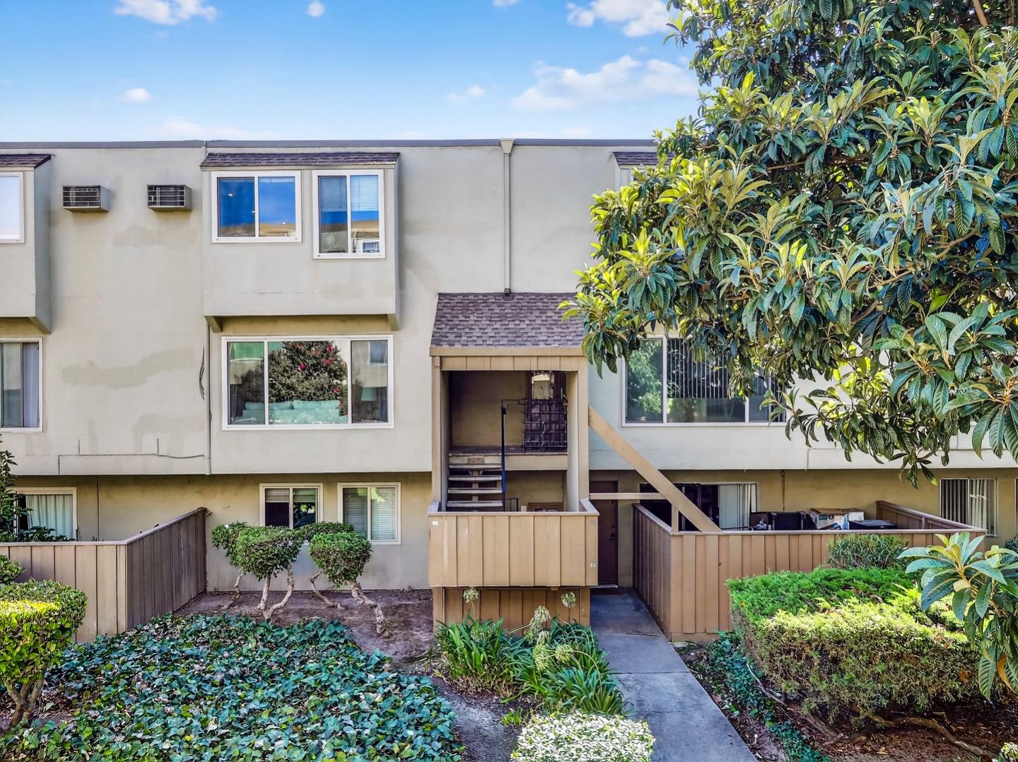 Detail Gallery Image 4 of 42 For 380 Auburn Way #6,  San Jose,  CA 95129 - 2 Beds | 1/1 Baths