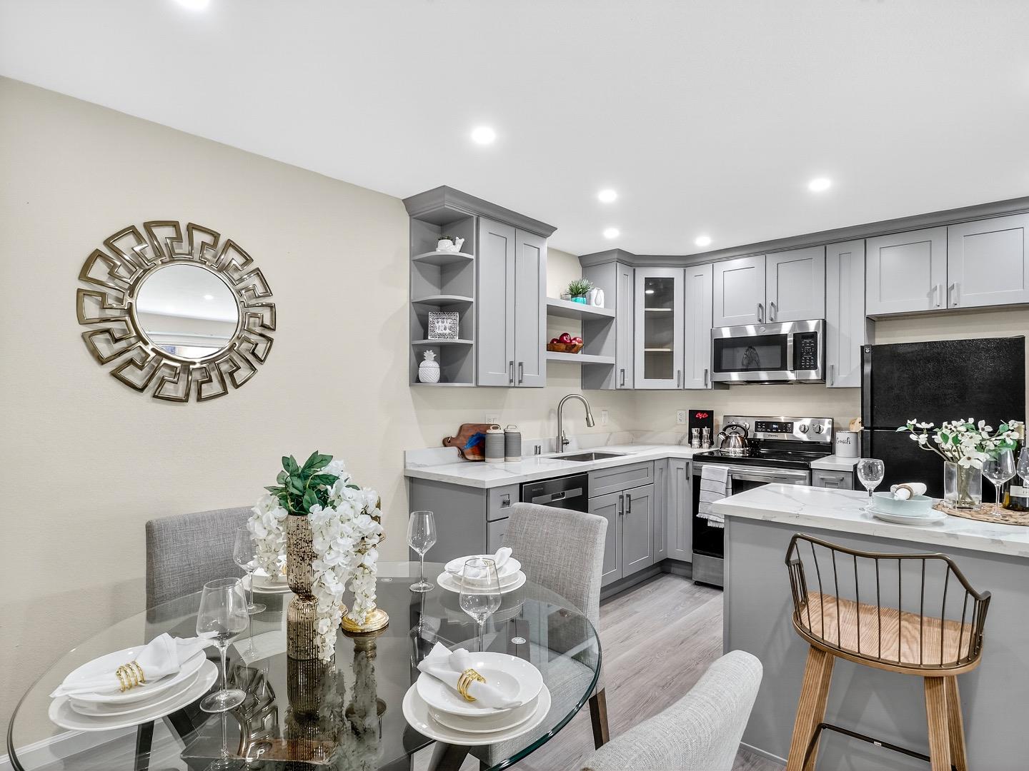 Detail Gallery Image 9 of 42 For 380 Auburn Way #6,  San Jose,  CA 95129 - 2 Beds | 1/1 Baths