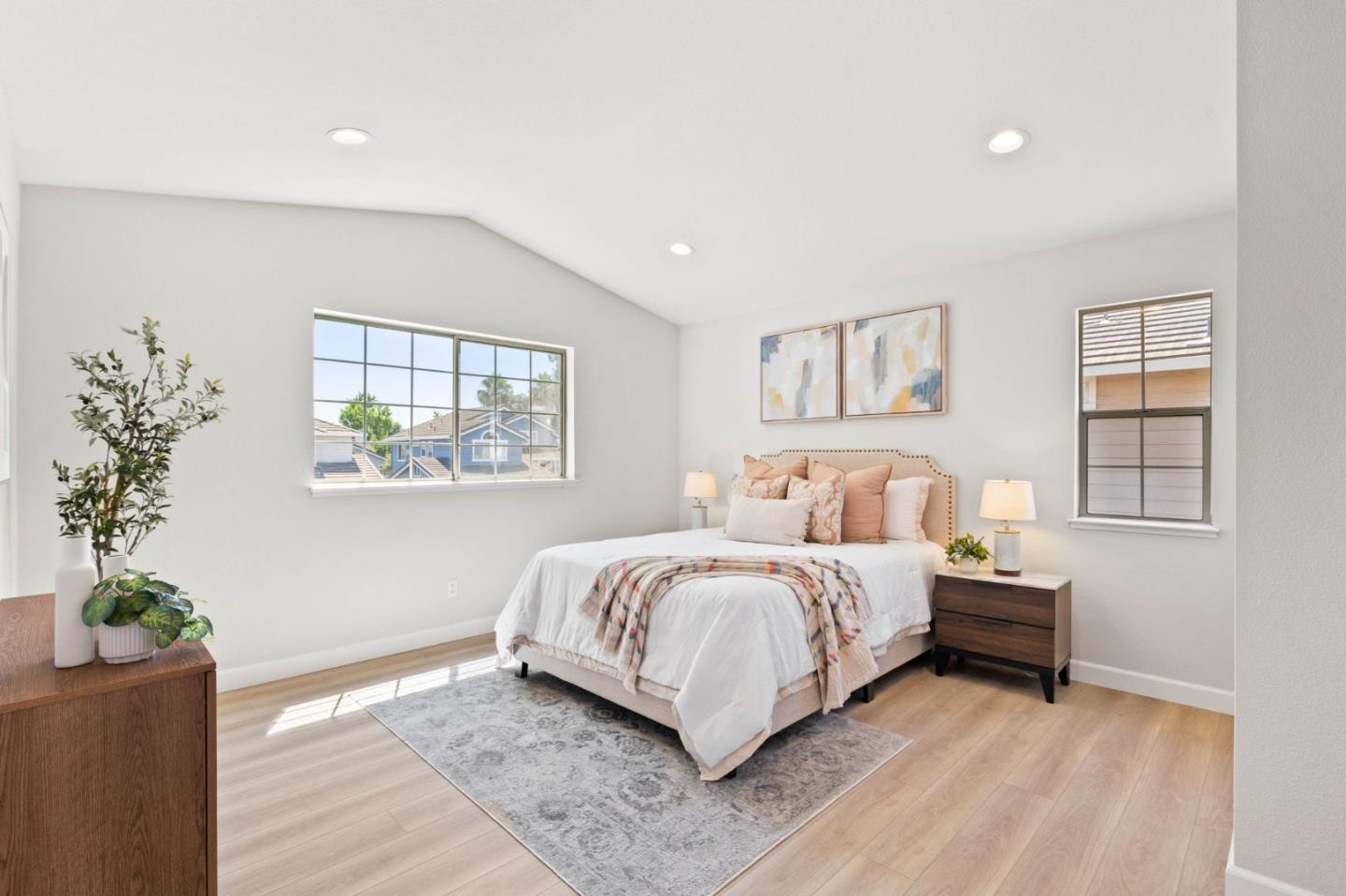 Detail Gallery Image 10 of 32 For 5458 Andromeda Cir, Fremont,  CA 94538 - 3 Beds | 2/1 Baths