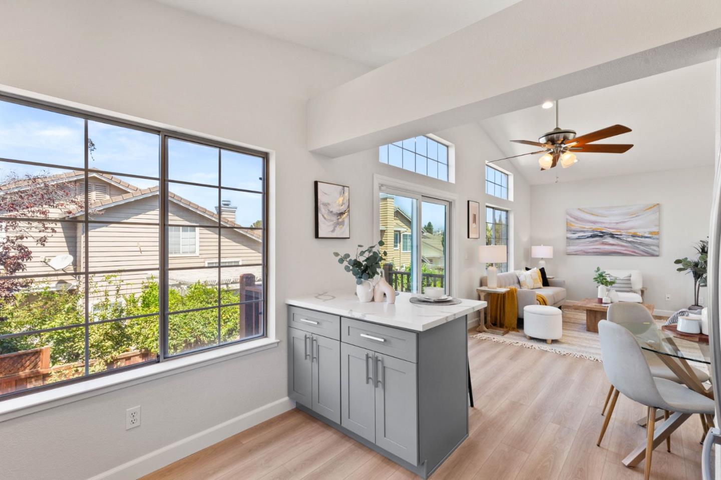 Detail Gallery Image 8 of 32 For 5458 Andromeda Cir, Fremont,  CA 94538 - 3 Beds | 2/1 Baths