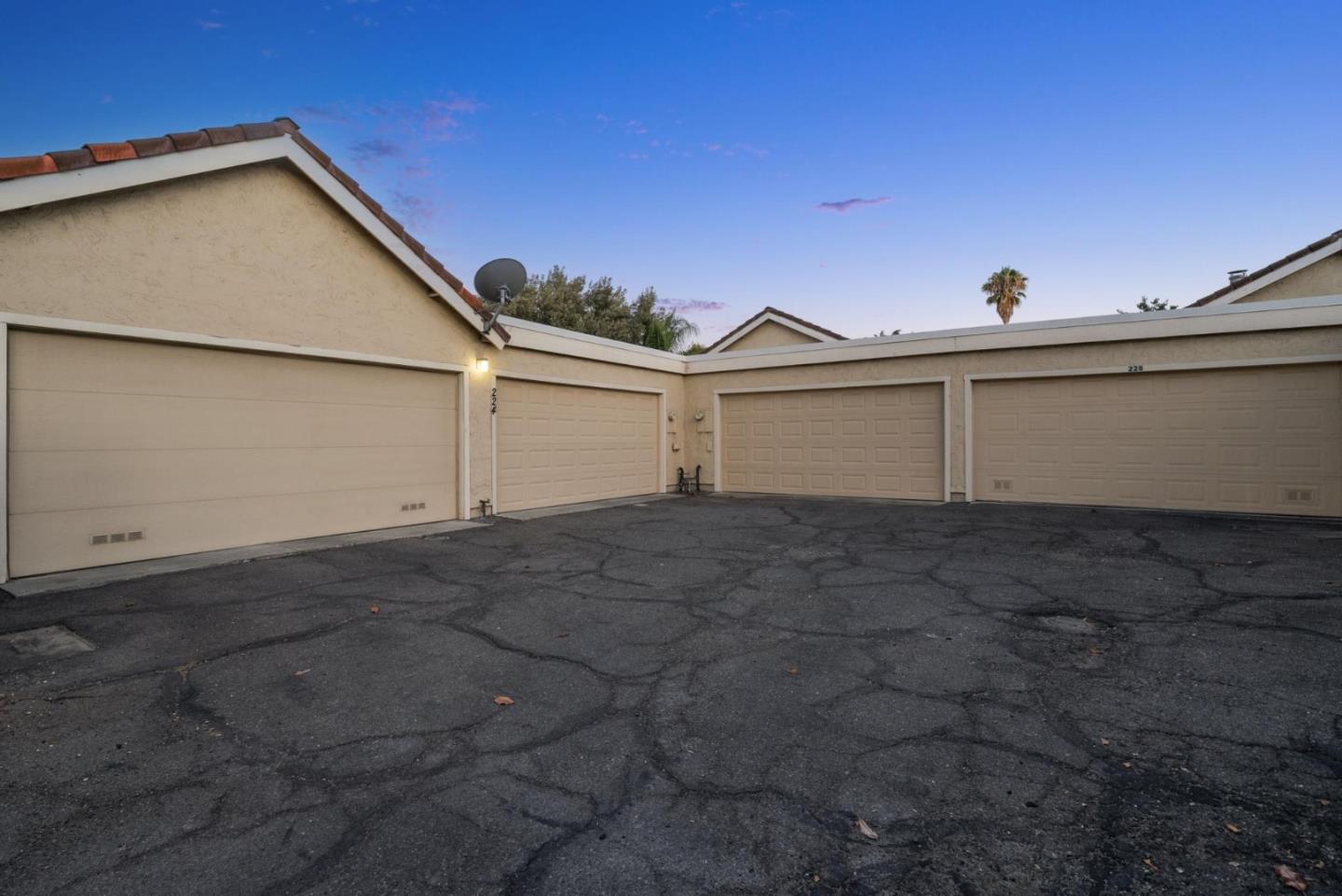 Detail Gallery Image 60 of 65 For 226 Truckee Ln, San Jose,  CA 95136 - 3 Beds | 2 Baths