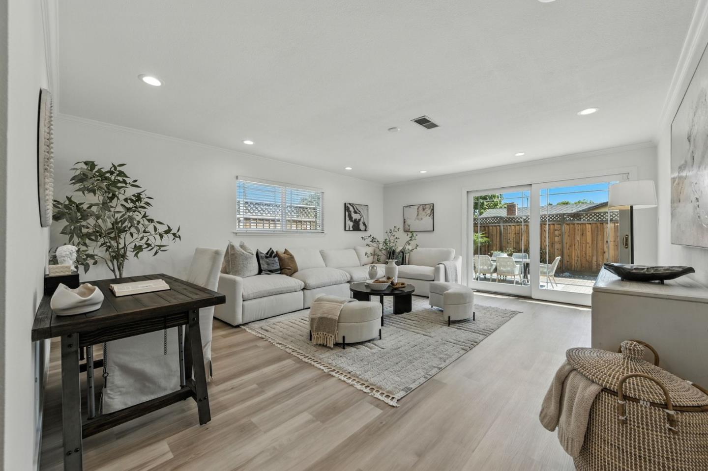Detail Gallery Image 16 of 41 For 1374 Annapolis Way, San Jose,  CA 95118 - 3 Beds | 2 Baths