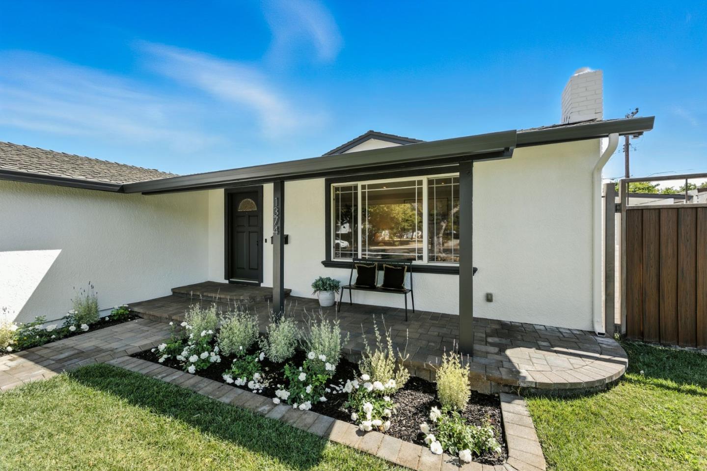 Detail Gallery Image 4 of 41 For 1374 Annapolis Way, San Jose,  CA 95118 - 3 Beds | 2 Baths