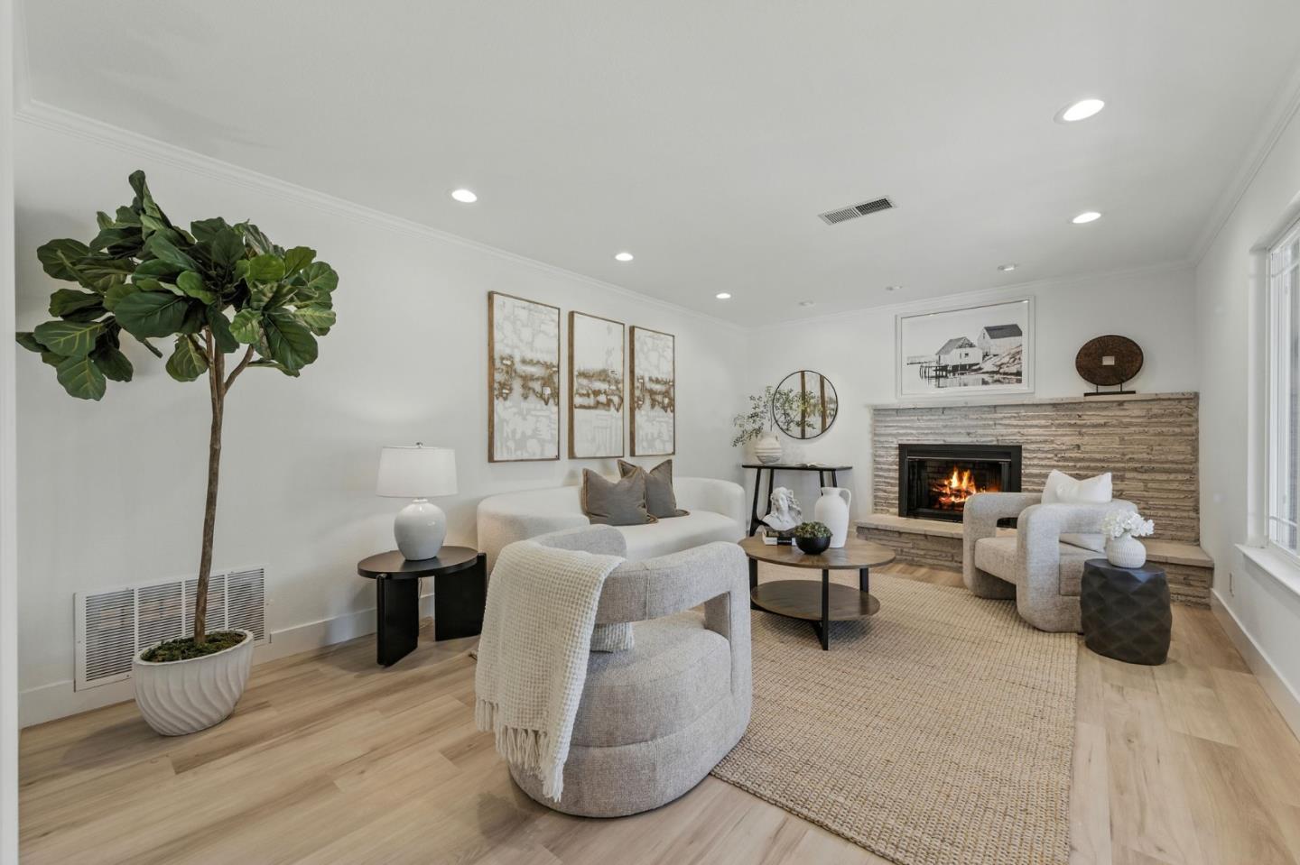Detail Gallery Image 7 of 41 For 1374 Annapolis Way, San Jose,  CA 95118 - 3 Beds | 2 Baths