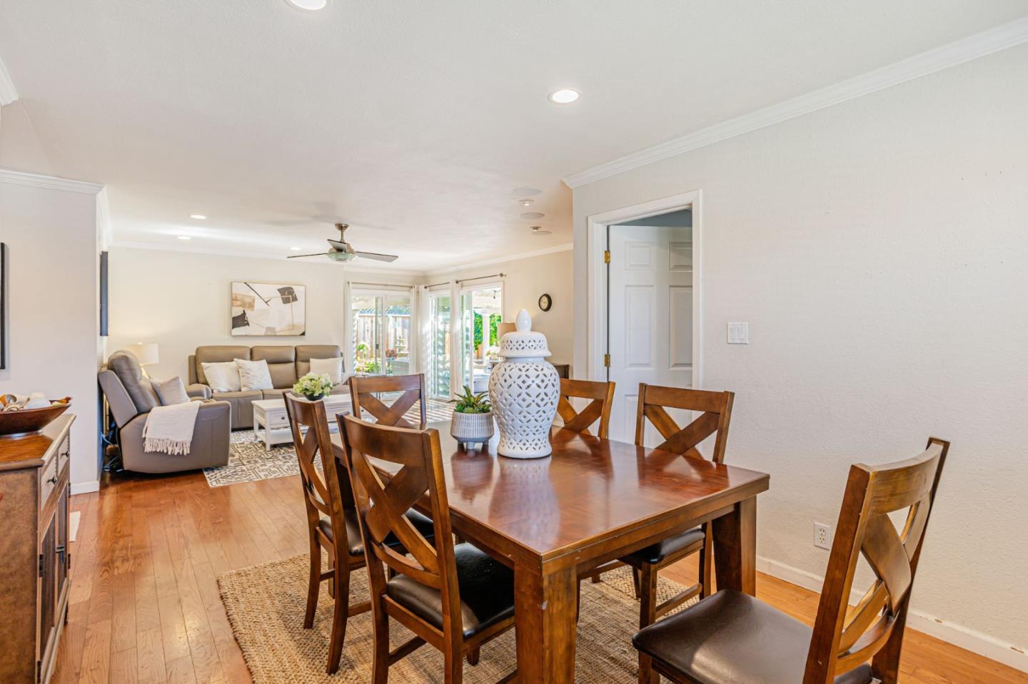 Detail Gallery Image 15 of 47 For 4009 Rondeau Dr, San Jose,  CA 95124 - 3 Beds | 2 Baths