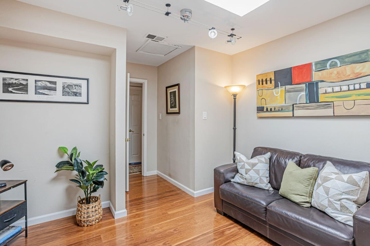Detail Gallery Image 19 of 47 For 4009 Rondeau Dr, San Jose,  CA 95124 - 3 Beds | 2 Baths