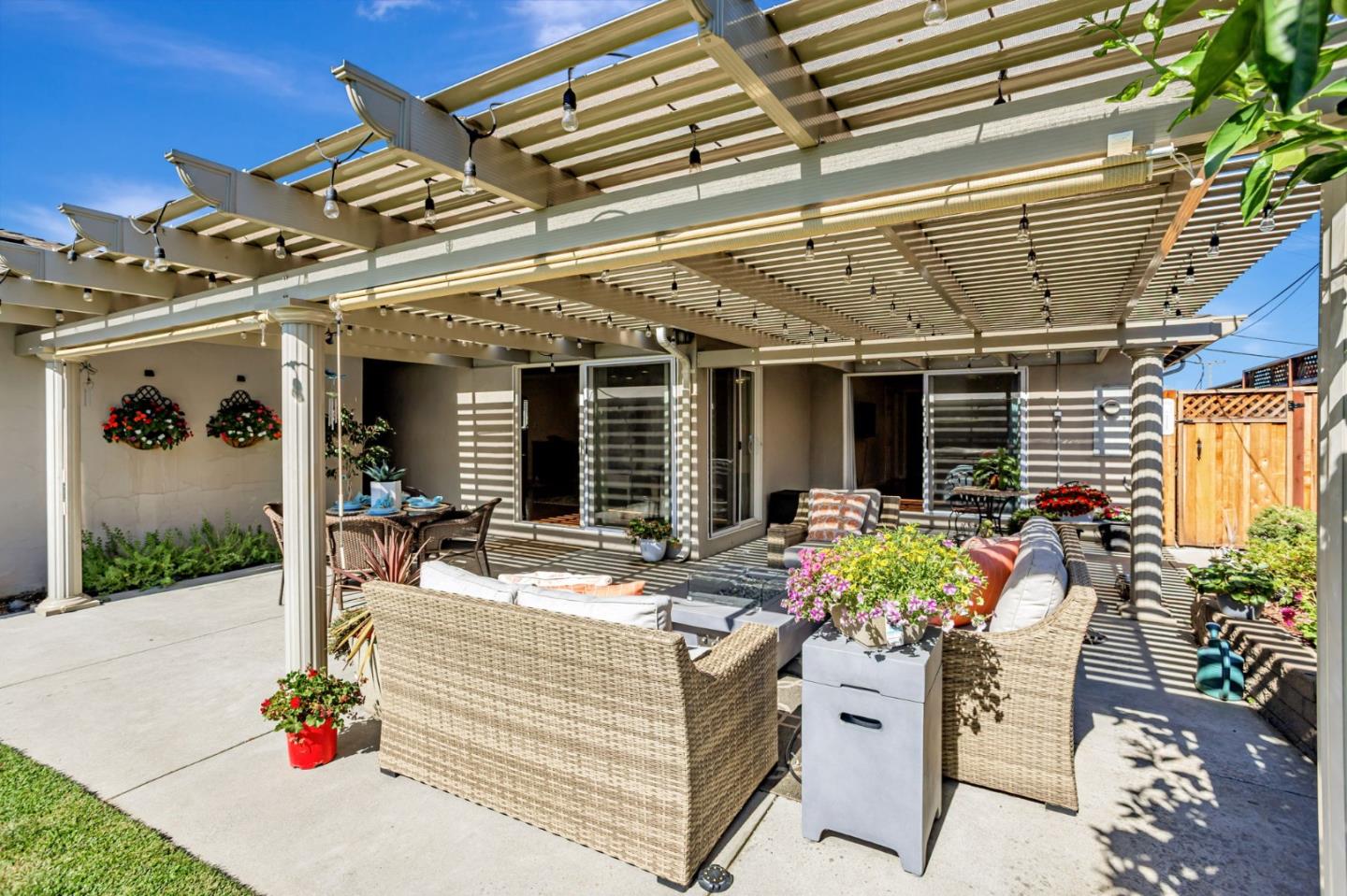 Detail Gallery Image 36 of 47 For 4009 Rondeau Dr, San Jose,  CA 95124 - 3 Beds | 2 Baths
