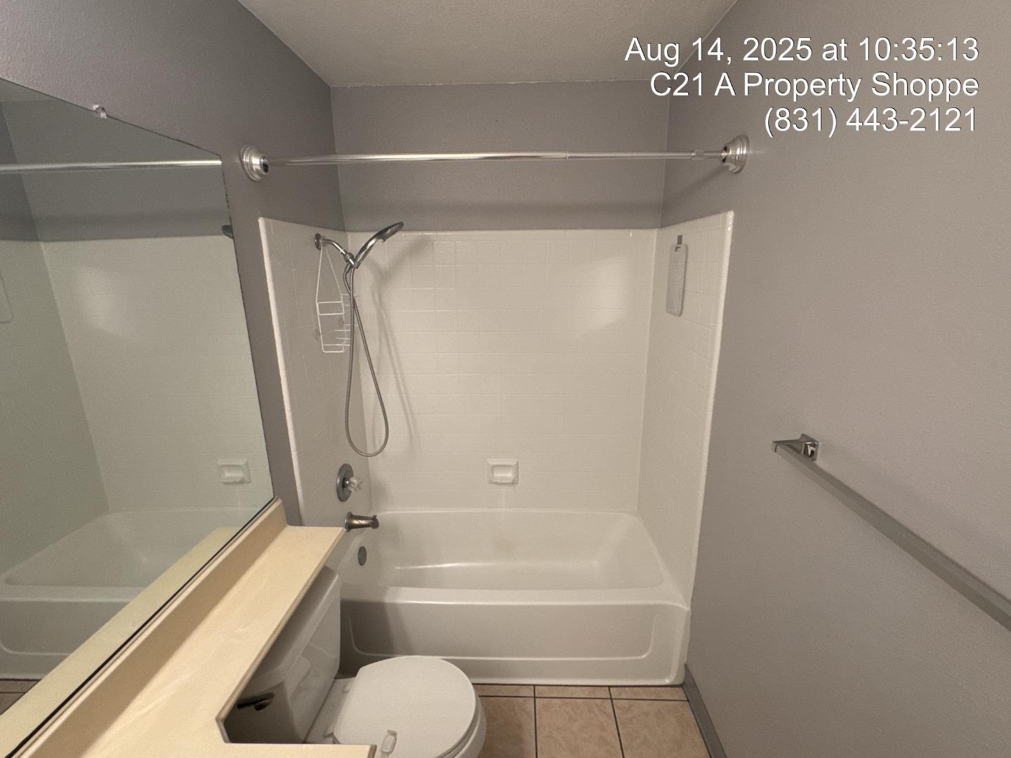 Detail Gallery Image 11 of 19 For 1918 Newcastle Dr, Salinas,  CA 93906 - 4 Beds | 2 Baths