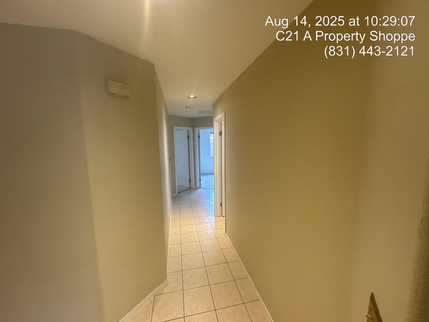Detail Gallery Image 13 of 19 For 1918 Newcastle Dr, Salinas,  CA 93906 - 4 Beds | 2 Baths